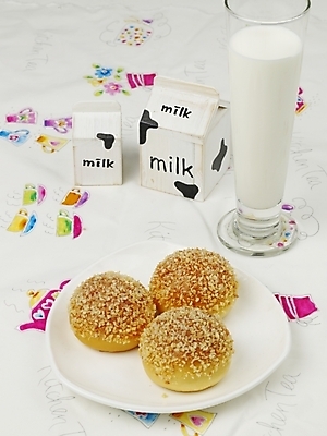 포토 JPG 음식 빵 디저트 실내 누끼 사람없음 우유 잼 제빵 토스트 국내포토 유제품 내부 제과제빵 소스_음식 파일형식