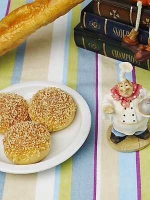 포토 JPG 그릇 접시 음식 빵 인형 디저트 실내 사람없음 장식 책 과자 요리사 피규어 바게트 오브젝트 제빵 국내포토 직업 식기 내부 제과제빵 미니어처 파일형식