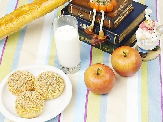 포토 JPG 음식 빵 인형 디저트 실내 사람없음 과자 요리사 우유 제빵 국내포토 직업 유제품 내부 제과제빵 파일형식