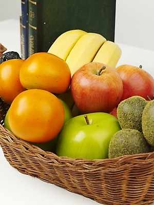 포토 JPG 스튜디오촬영 식물 음식 백그라운드 과일 디저트 바나나 키위 감 사람없음 장식 책 농작물 하이앵글 바구니 사과 오브젝트 과일바구니 풋사과 단감 국내포토 뷰포인트 농업 실내 파일형식