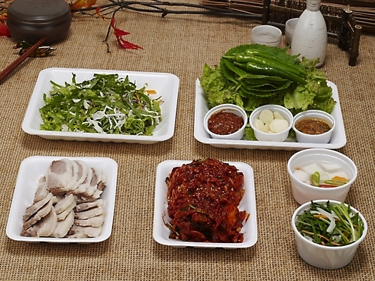 포토 JPG 한식 음식 김치 한국 실내 요리 사람없음 양념 장 쌈 야식 보쌈 쟁반국수 국내포토 아시아 내부 국수 파일형식