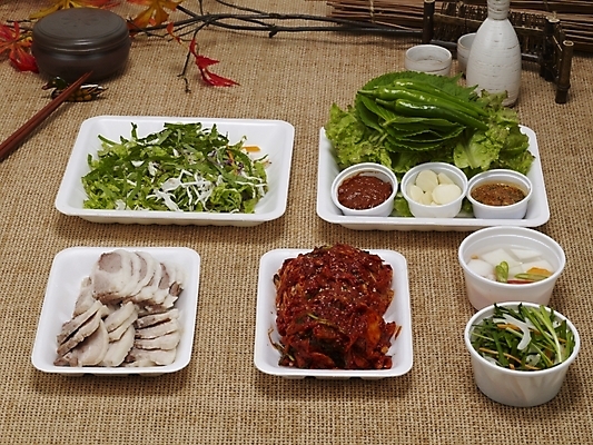 포토 JPG 한식 음식 김치 한국 실내 요리 사람없음 양념 장 쌈 야식 보쌈 쟁반국수 국내포토 아시아 내부 국수 파일형식