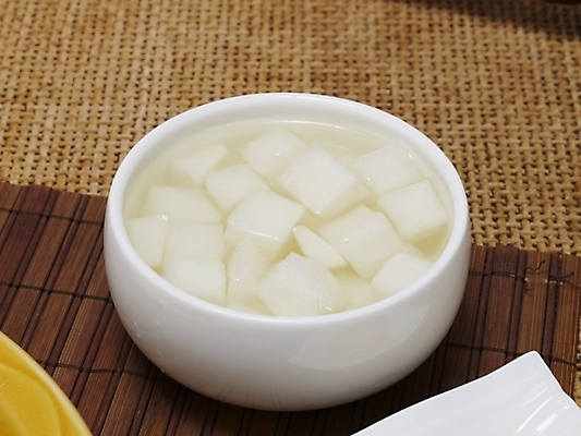 포토 JPG 한식 반찬 실내 요리 사람없음 무 치킨무 국내포토 음식 뿌리채소 내부 파일형식