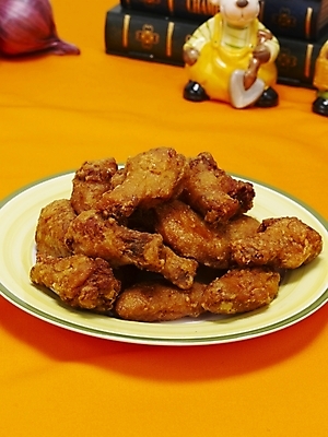 포토 JPG 그릇 접시 한식 음식 한국 실내 요리 사람없음 통닭 치킨 프라이드치킨 안주 야식 국내포토 식기 아시아 내부 닭고기요리 파일형식