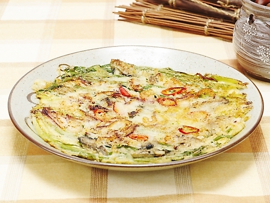 포토 JPG 그릇 접시 한식 음식 한국 실내 요리 사람없음 안주 야식 부침 파전 해물파전 국내포토 식기 아시아 내부 부침개 파일형식