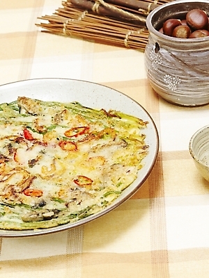 포토 JPG 그릇 접시 한식 음식 한국 실내 요리 사람없음 안주 야식 부침 파전 해물파전 국내포토 식기 아시아 내부 부침개 파일형식