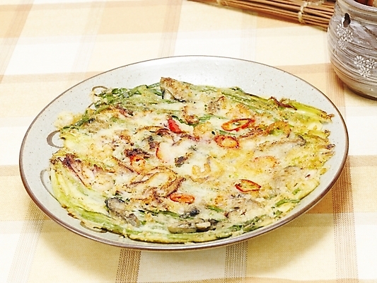 포토 JPG 그릇 접시 한식 음식 한국 실내 요리 누끼 사람없음 안주 야식 부침 파전 해물파전 국내포토 식기 아시아 내부 부침개 파일형식