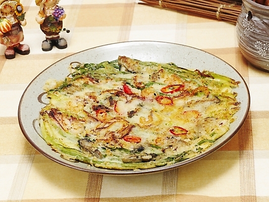 포토 JPG 그릇 접시 한식 음식 한국 실내 요리 누끼 사람없음 안주 야식 부침 파전 해물파전 국내포토 식기 아시아 내부 부침개 파일형식