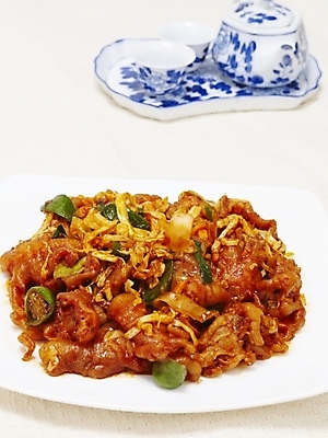 포토 JPG 스튜디오촬영 그릇 접시 한식 음식 한국 요리 사람없음 닭고기 안주 볶음 야식 닭발 국내포토 식기 아시아 실내 육류 파일형식