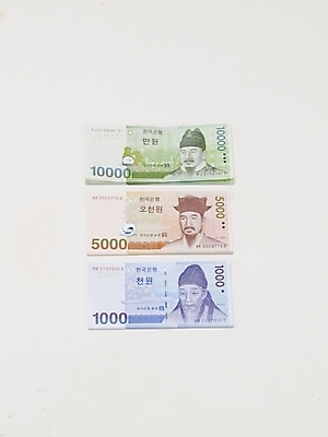 포토 JPG 스튜디오촬영 지폐 돈 실내 누끼 사람없음 금융 경제 만원 오브젝트 천원 오천원 오천원권 국내포토 내부 재산 파일형식