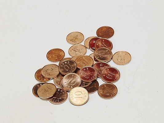 포토 JPG 스튜디오촬영 돈 실내 누끼 사람없음 금융 경제 동전 오브젝트 십원 국내포토 내부 재산 파일형식