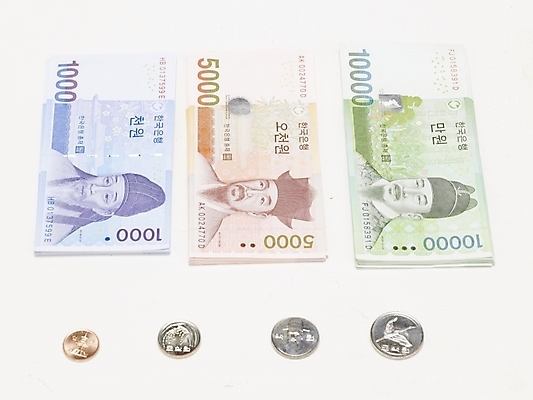 포토 JPG 스튜디오촬영 지폐 돈 실내 누끼 사람없음 금융 경제 만원 오브젝트 천원 오천원권 국내포토 내부 재산 파일형식