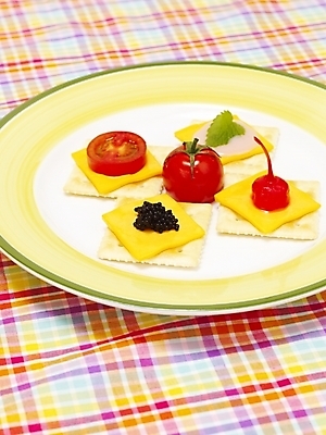 포토 JPG 스튜디오촬영 그릇 접시 음식 방울토마토 디저트 치즈 실내 사람없음 크래커 체리 카나페 안주 국내포토 식기 토마토 과일 유제품 서양음식 내부 쿠키 파일형식