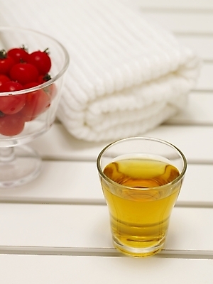 포토 JPG 스튜디오촬영 그릇 접시 음료 음식 방울토마토 잔 실내 사람없음 수건 차 녹차 국내포토 식기 토마토 내부 차_음료 위생용품 파일형식