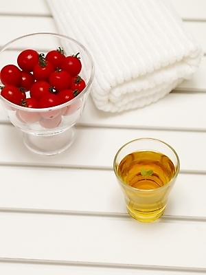 포토 JPG 스튜디오촬영 그릇 접시 음료 음식 방울토마토 잔 실내 사람없음 수건 차 녹차 국내포토 식기 토마토 내부 차_음료 위생용품 파일형식