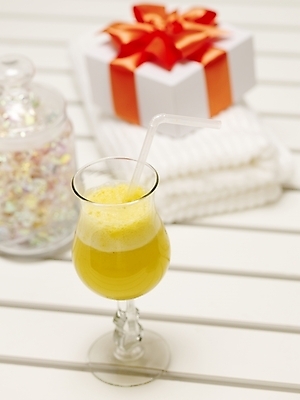 포토 JPG 스튜디오촬영 음료 음식 잔 실내 사람없음 컵 선물상자 수건 주스 오렌지주스 오렌지에이드 국내포토 식기 선물 내부 상자 위생용품 과일주스 에이드 파일형식