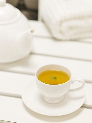 포토 JPG 스튜디오촬영 음료 음식 잔 실내 사람없음 수건 자명종 차 찻주전자 기념사진 국내포토 식기 시계 주전자 내부 위생용품 알람 파일형식