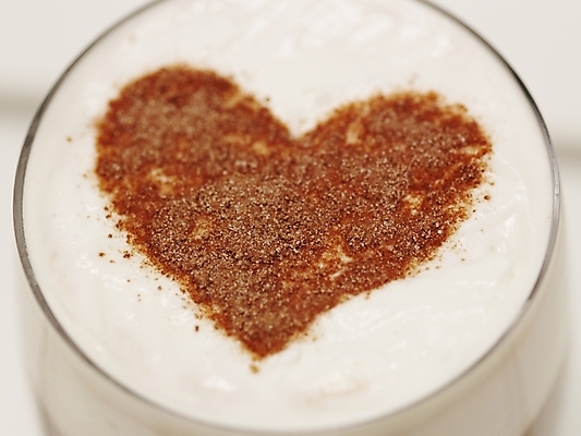 포토 JPG 스튜디오촬영 커피 음료 실내 근접촬영 사람없음 컵 하트 겨울간식 코코아 국내포토 모양 식기 뷰포인트 디저트 내부 파일형식