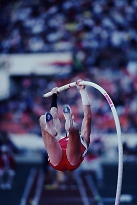 포토 JPG 남자 스포츠 올림픽 하계올림픽 운동선수 한명 사람 경기 20대 성인 야외 운동 육상스포츠 하계스포츠 높이뛰기 장대높이뛰기 남자만 남자한명만 성인남자만 청년만 청년남자만 청년남자한명만 성인한명만 성인남자한명만 성인만 국내포토 1 건강 청년 파일형식
