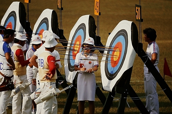 포토 JPG 여자 남자 스포츠 올림픽 하계올림픽 화살 운동선수 사람 경기 여러명 야외 운동 활 양궁 양궁장 국내포토 다수 스포츠시설 건강 파일형식