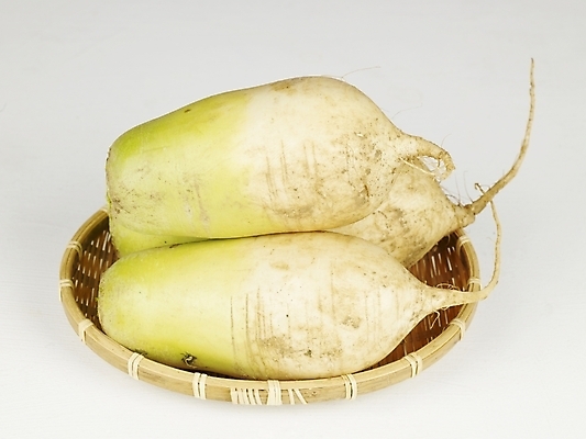 포토 JPG 스튜디오촬영 채소 식재료 뿌리채소 누끼 사람없음 광주리 세개 무 뿌리 김장 국내포토 실내 3 바구니 파일형식