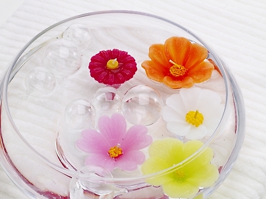 포토 JPG 웰빙 꽃무늬 초 촛불 유리병 사람없음 인테리어 뷰티 오브젝트 국내포토 디자인 꽃 무늬 병_용기 파일형식