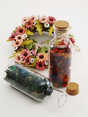 포토 JPG 식물 웰빙 꽃 꽃무늬 초 촛불 유리병 사람없음 인테리어 드라이플라워 국내포토 디자인 무늬 병_용기 파일형식