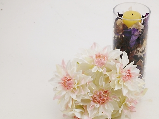 포토 JPG 웰빙 꽃 초 촛불 유리병 사람없음 인테리어 오브젝트 국내포토 식물 디자인 병_용기 파일형식