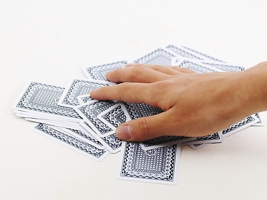 포토 JPG 손 생활용품 신체부위 놀이용품 게임 트럼프 손모양 포커 국내포토 모양 놀이 사람 오브젝트 파일형식 손_신체부위