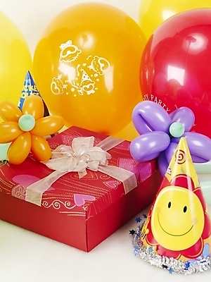 포토 JPG 모자 포장 선물 이벤트 사람없음 장식 상자 파티 고깔모자 오브젝트 풍선 국내포토 모자_잡화 잡화 파일형식