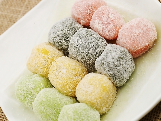 포토 JPG 명절 한식 음식 디저트 떡 한국 실내 사람없음 하이앵글 전통음식 경단 로얄경단 모찌 국내포토 전통 기념일 아시아 뷰포인트 내부 파일형식