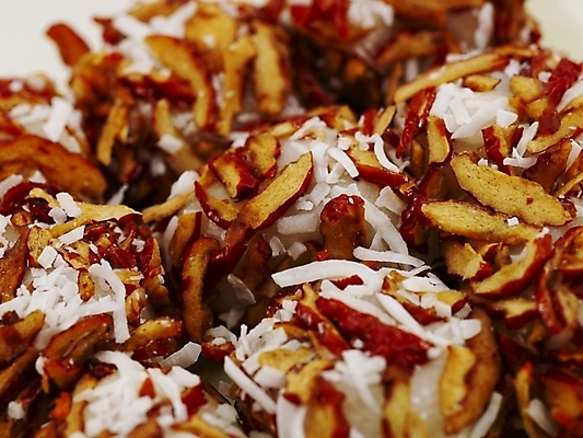 포토 JPG 명절 한식 음식 백그라운드 디저트 떡 한국 실내 근접촬영 사람없음 하이앵글 전통음식 경단 대추경단 국내포토 전통 기념일 아시아 뷰포인트 내부 파일형식