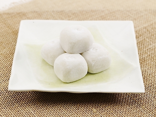 포토 JPG 명절 한식 음식 디저트 떡 한국 실내 누끼 사람없음 하이앵글 여러개 전통음식 찹쌀떡 찹쌀모찌 국내포토 전통 기념일 아시아 뷰포인트 다수 내부 파일형식