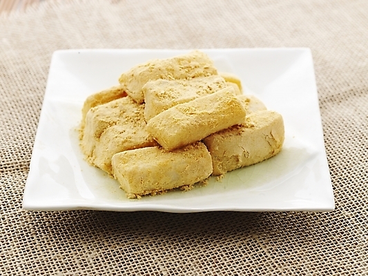 포토 JPG 명절 한식 음식 디저트 떡 실내 누끼 사람없음 하이앵글 전통음식 인절미 국내포토 전통 기념일 뷰포인트 내부 파일형식