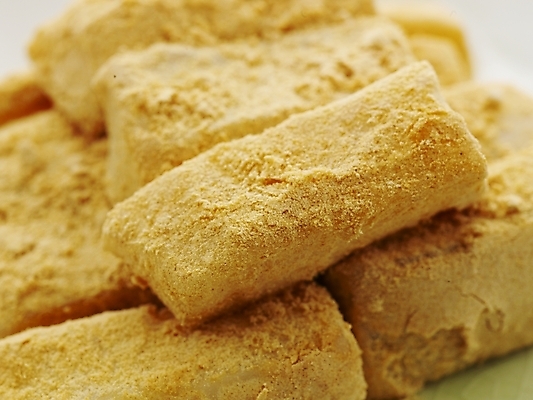 포토 JPG 명절 한식 음식 디저트 떡 실내 근접촬영 사람없음 하이앵글 전통음식 인절미 국내포토 전통 기념일 뷰포인트 내부 파일형식