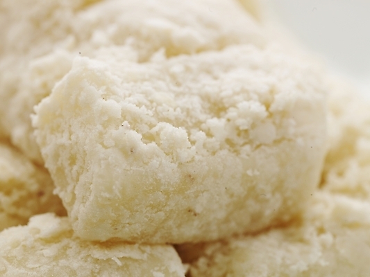 포토 JPG 명절 한식 음식 디저트 떡 실내 근접촬영 사람없음 하이앵글 전통음식 기피팥인절미 인절미 국내포토 전통 기념일 뷰포인트 내부 파일형식