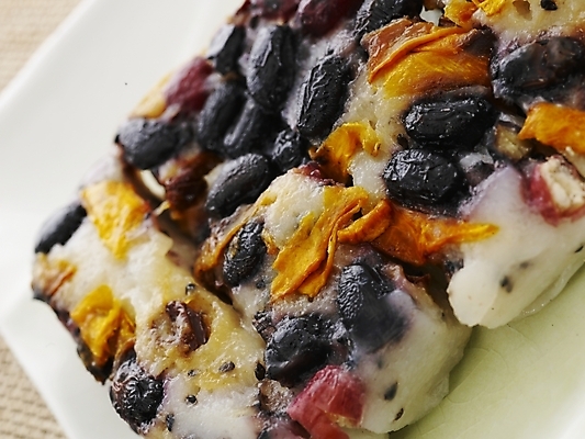 포토 JPG 명절 한식 음식 디저트 떡 실내 근접촬영 사람없음 하이앵글 전통음식 영양찰떡 국내포토 전통 기념일 뷰포인트 내부 파일형식