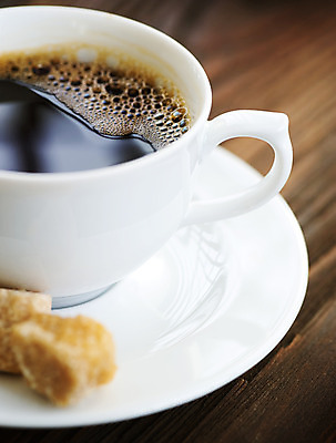 포토 JPG 해외이미지 커피 음료 음식 백그라운드 사람없음 컵 갈색 숟가락 검은색 거품 카페 머그컵 흰색 뜨거움 설탕 오브젝트 에스프레소 카페인 해외202004 해외포토 식기 컬러 수저 상점 파일형식