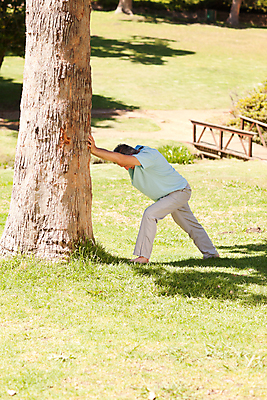 포토 JPG 해외이미지 전신 백인 라이프스타일 공원 남자 행복 건강 한명 웃음 사람 운동 60대 해외202004 해외포토 서양인 1 공공시설 노년 감정 표정 생활 파일형식