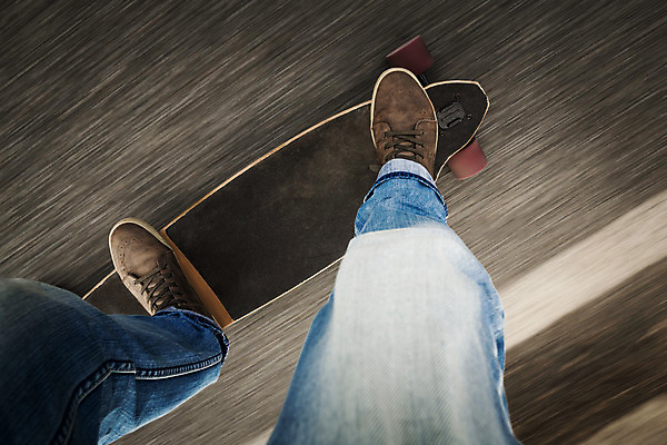 포토 JPG 해외이미지 라이프스타일 공원 남자 문화 스포츠 운동화 신발 십자가 모션 거리 한명 사람 성인 야외 파란색 에너지 스케이팅 하반신 도시 스케이트보드 승차 연습 속도 역동적 스케이터 블러 성인남자한명만 해외202004 해외포토 1 공공시설 컬러 컨셉 겨울스포츠 운동선수 생활 보드_스포츠 남자한명만 성인남자만 파일형식