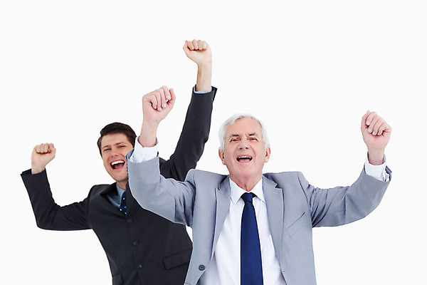 포토 JPG 해외이미지 백인 행복 백그라운드 비즈니스 응원 성공 사람 성인 두명 30대 기쁨 흰색 축하 비즈니스맨 흥분 70대 경영 승자 필승 해외202004 해외포토 서양인 노년 남자 감정 컬러 컨셉 장년 우승 직장인 파일형식