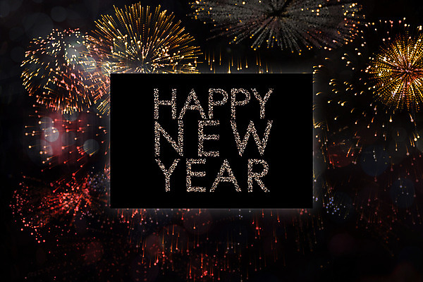 포토 JPG 해외이미지 디자인 백그라운드 새해 폭죽 사람없음 컴퓨터그래픽 빨간색 파란색 빛 컬러풀 파티 디지털 검은색 흰색 축하 원형 해피뉴이어 광 스타일 해외202004 해외포토 도형 컬러 컨셉 이벤트 그래픽 새해인사 파일형식