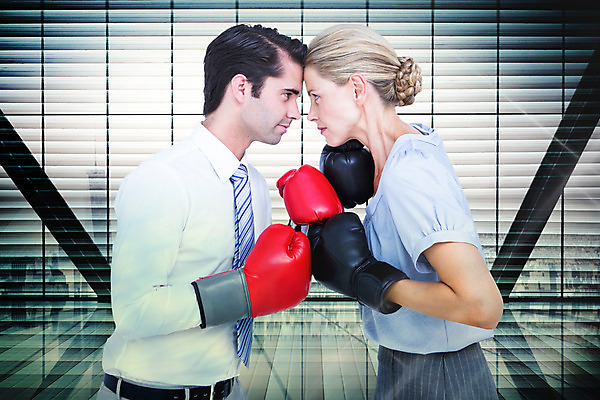 포토 JPG 해외이미지 백인 여자 남자 40대 중년 비즈니스 창문 서기 정장 20대 두명 건물 도시풍경 고층빌딩 경쟁 도시 펀치 블라인드 직장인 비즈니스맨 비즈니스우먼 폭발 집중 동료 성인만 해외202004 해외포토 서양인 직업 건축물 옷 컨셉 관계 모션 사람 풍경 빌딩 청년 성인 커튼 파일형식