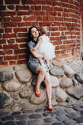 포토 JPG 해외이미지 백인 라이프스타일 공원 딸 행복 어린이 백그라운드 2 가족 포옹 자연 놀이 엄마 휴식 함께함 건강 사랑 미소 사람 초원 야외 두명 초록색 여름 봄 기쁨 아기 해외202004 해외포토 서양인 계절 공공시설 감정 컬러 컨셉 관계 안기 표정 생활 생태계 파일형식