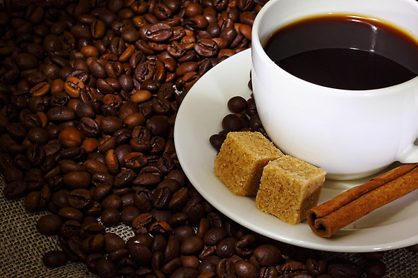 포토 JPG 해외이미지 접시 커피 음료 음식 탁자 따뜻함 사람없음 컵 갈색 검은색 거품 카페 머그컵 흰색 뜨거움 낟알 컵받침 카푸치노 에스프레소 모카 카페인 해외202004 해외포토 식기 컬러 가구 상점 받침대 파일형식