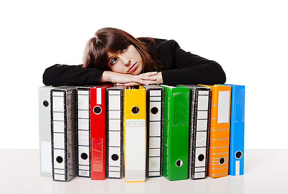 포토 JPG 해외이미지 응시 여자 엎드리기 백그라운드 비즈니스 스트레스 직장 실내 피곤 한명 사람 상반신 성인 앞모습 쌓기 턱괴기 표현 업무 작업 비즈니스우먼 좌절 책상 흰배경 폴더 업무과다 과부하 성인여자한명만 해외202004 해외포토 1 시선 감정 뷰포인트 가구 컨셉 회사 모션 내부 흰색 직장인 파일 여자한명만 성인여자만 파일형식