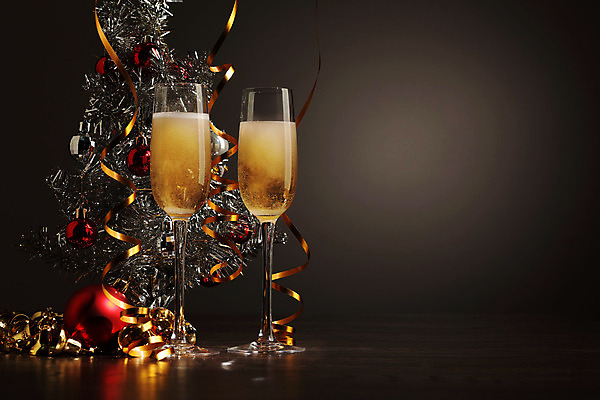 포토 JPG 해외이미지 디자인 기념일 행복 리본 음료 백그라운드 크리스마스 겨울 검은배경 새로움 기념 선물 사랑 사람없음 빛 상자 파티 축제 낭만 축하 알코올 샴페인 샴페인잔 해외202004 해외포토 계절 감정 컨셉 술잔 주류 이벤트 검은색 파일형식
