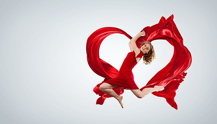 포토 JPG 해외이미지 백인 여자 포즈 모션 맨발 추상 사랑 한명 사람 성인 빨간색 금발 댄서 흐름 하트 표현 춤 잡기 화려 우아함 실크 발레 성인여자한명만 해외202004 해외포토 모양 서양인 직업 1 헤어스타일 감정 컬러 컨셉 무늬 발 문화예술 직물 여자한명만 성인여자만 파일형식