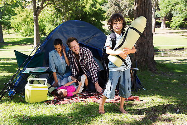 포토 JPG 해외이미지 나무 백인 라이프스타일 여자 남자 딸 행복 아들 어린이 가족 자연 엄마 휴가 함께함 텐트 사랑 앉기 소년 잔디 여러명 20대 성인 야외 초록색 30대 부모 봄 캠핑 시골 아빠 캠핑장 해외202004 해외포토 서양인 식물 계절 감정 컬러 다수 컨셉 관계 모션 레저 캠핑도구 사람 청년 생활 장년 생태계 파일형식