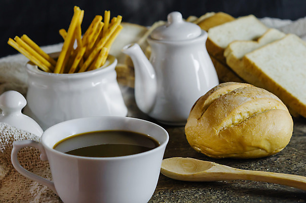 포토 JPG 해외이미지 커피 음료 음식 디저트 사람없음 목재 컵 갈색 검은색 식사 빵집 흰색 신선 뜨거움 막대기 달콤 맛 아침식사 굽기 에스프레소 번 정물화 카페인 페스츄리 해외202004 해외포토 나무 식기 빵 컬러 컨셉 재료 상점 구이 그림 파일형식